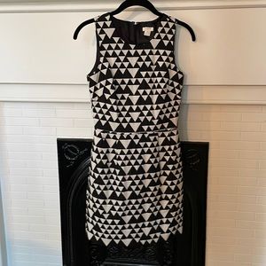 Sleeveless geometric dress